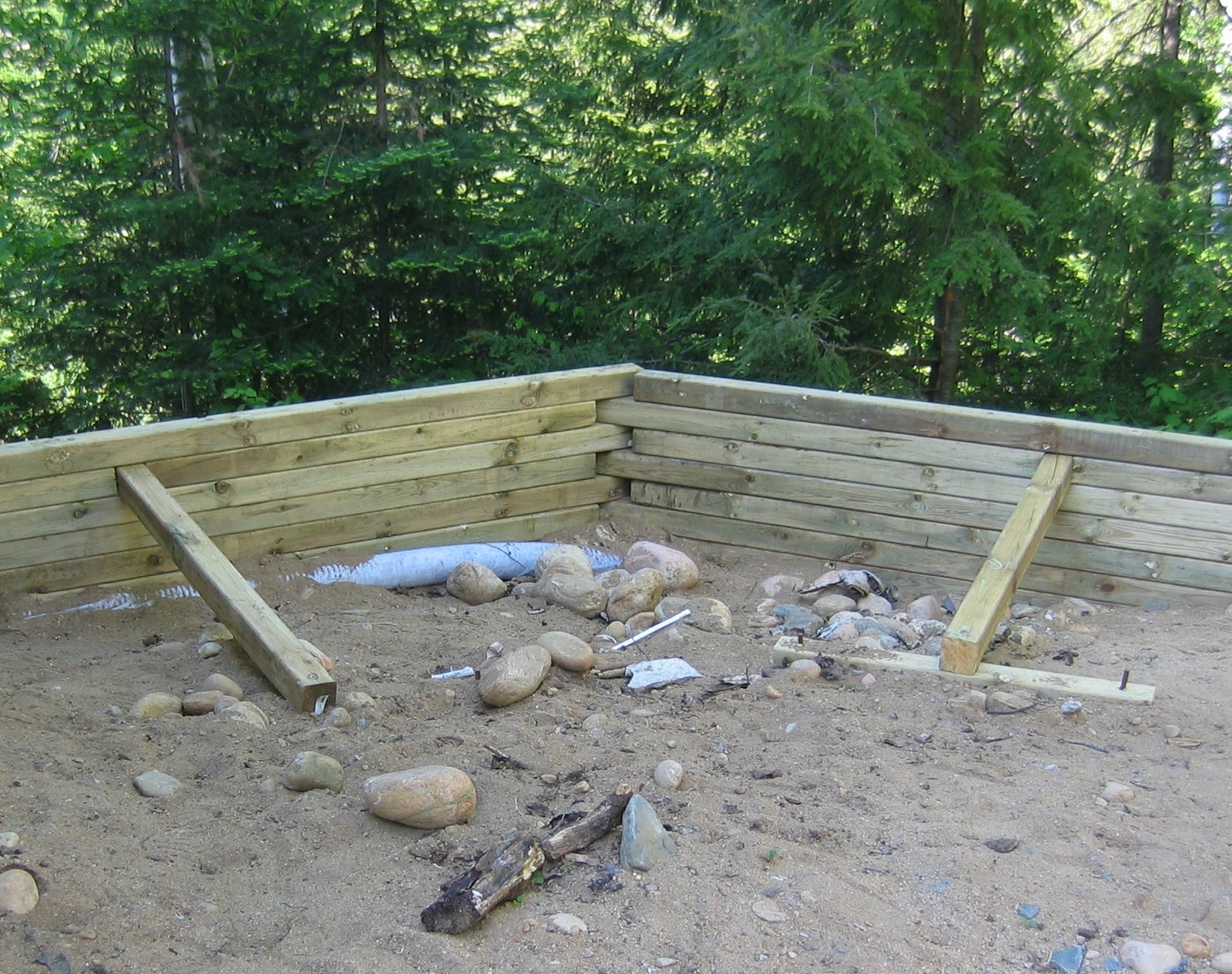 build 4x4 wood retaining wall